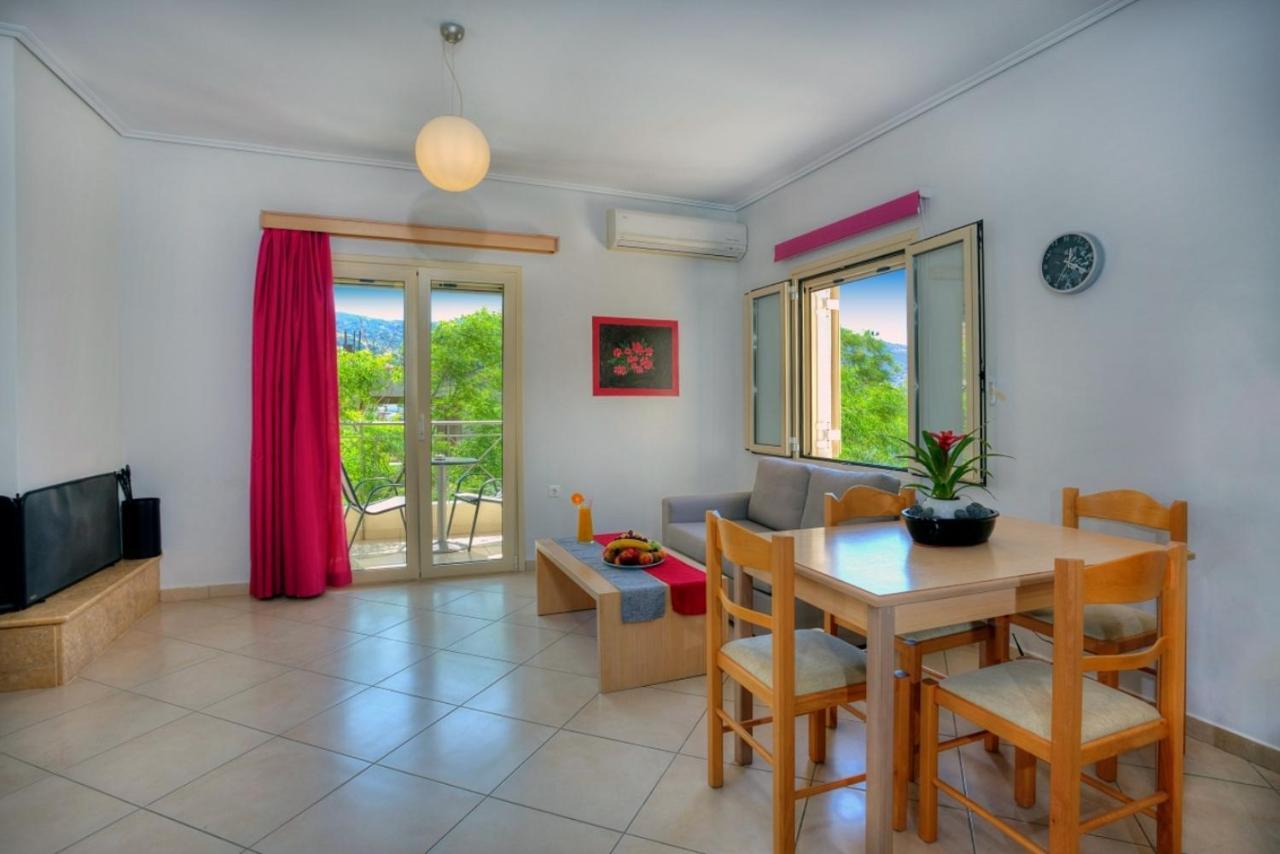 Thea Hotel - Studios & Suites Marmari  Exterior foto